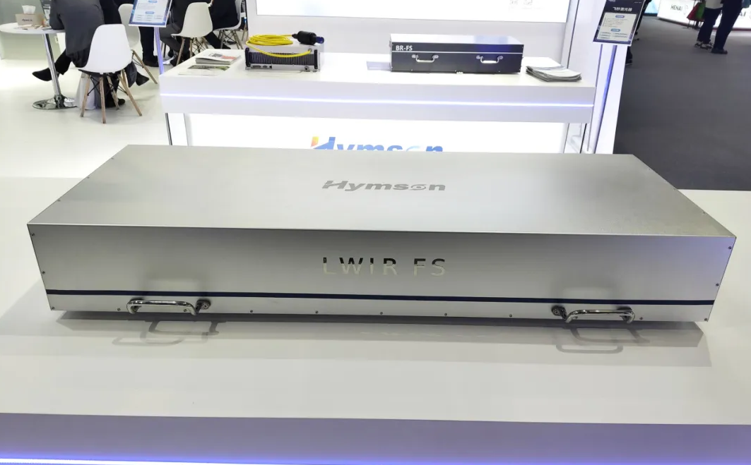 海目星中紅外飛秒激光器